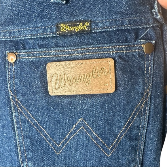 Wrangler Vintage Cowboy Cut Jeans High Rise
Tall Rigid Blue Denim 13MWZG - Picture 4 of 8